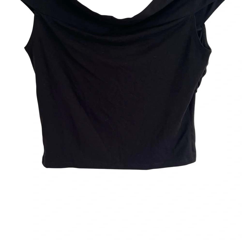 Reformation Black Emerald Knit Top with Floral Applique NWT Large - Picture 7 of 11